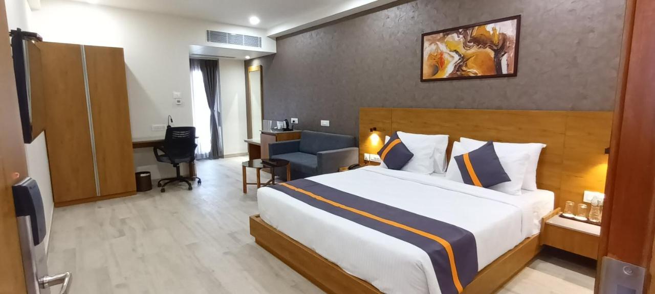 Comfort Inn , Statue Of Unity Kevadia Eksteriør billede