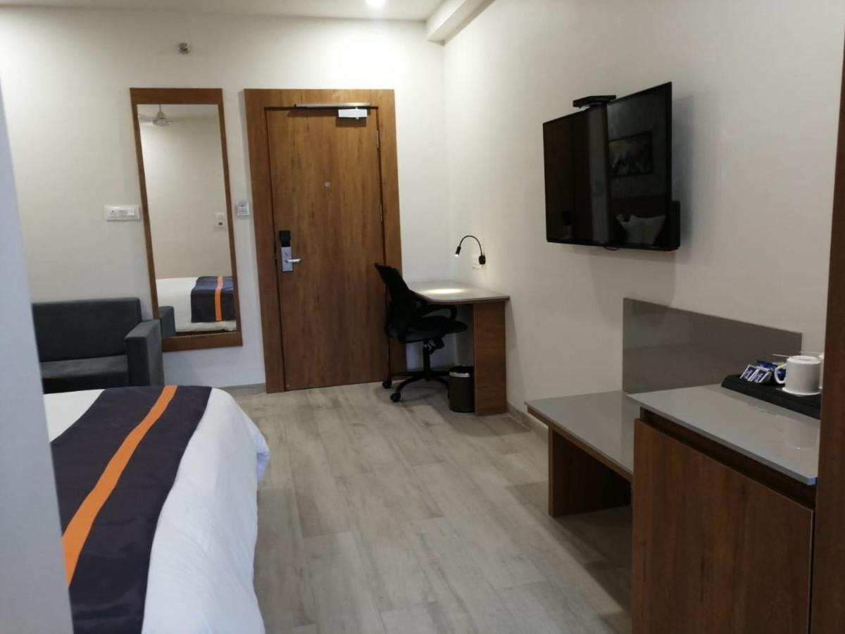 Comfort Inn , Statue Of Unity Kevadia Eksteriør billede