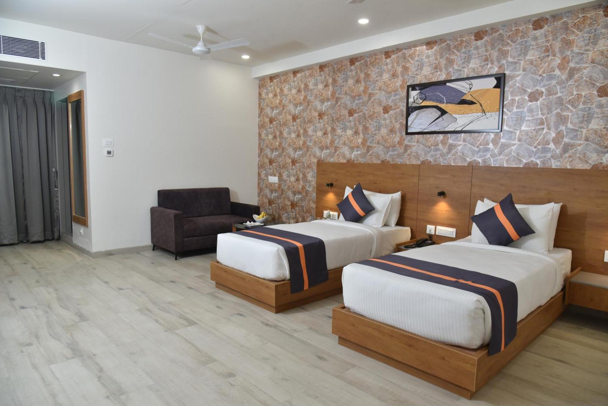 Comfort Inn , Statue Of Unity Kevadia Eksteriør billede