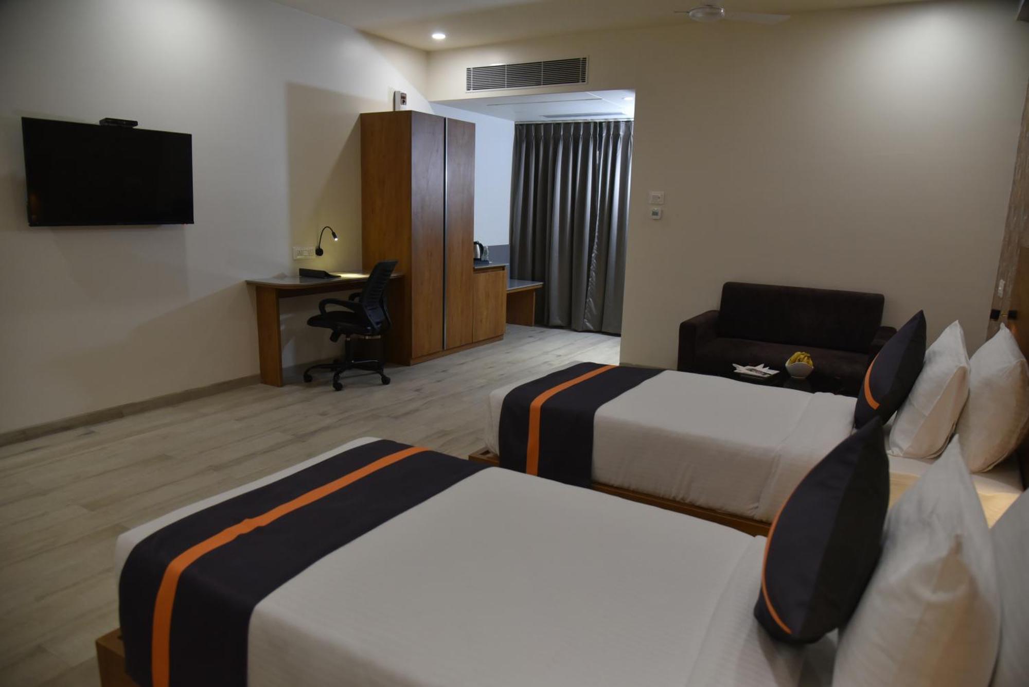 Comfort Inn , Statue Of Unity Kevadia Eksteriør billede